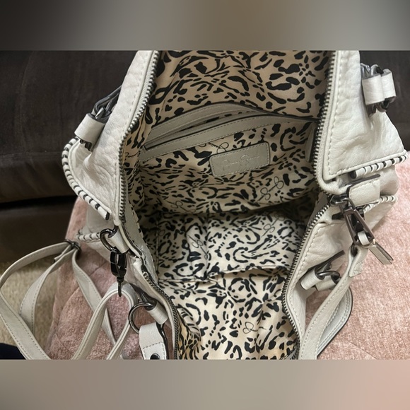 Light grey Jessica Simpson purse - Picture 2 of 6